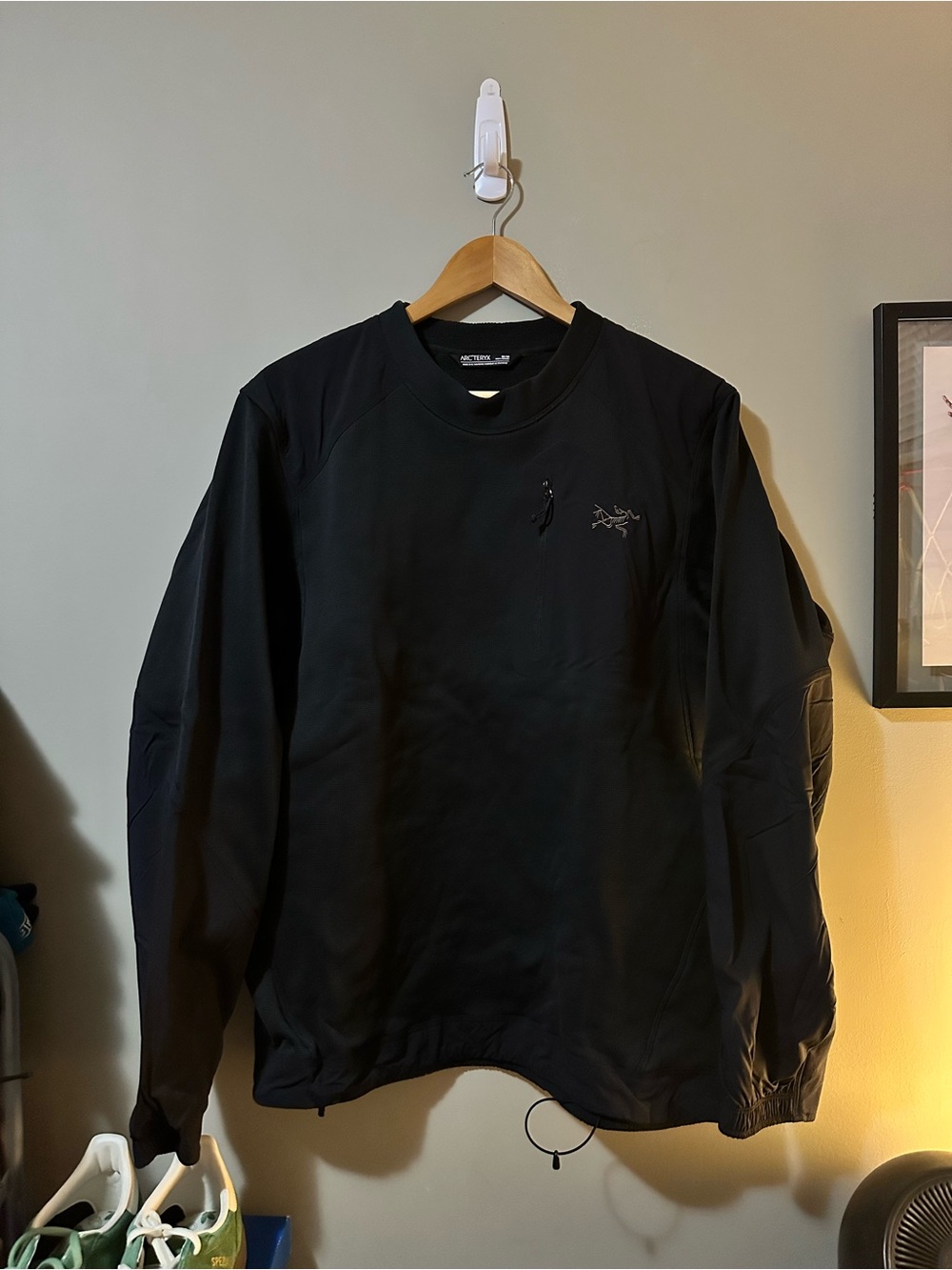 Arc'teryx Black Pullover Crew Sweatshirt